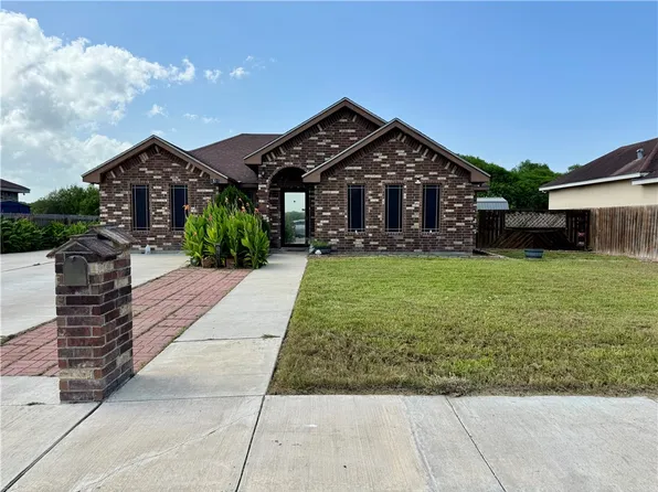 1521 Seabreeze St, Alice, TX 78332
