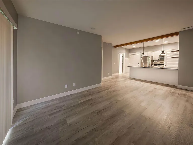 Smith Flats — Photo 11