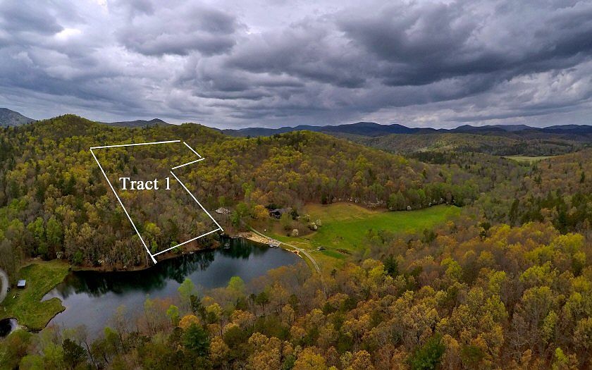 2nd image of 1 Doublehead Gap Rd