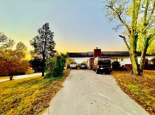 326 W Ridgecrest Dr, Kingston, TN 37763