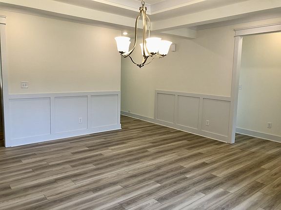4th image of 120 Ironwood Blvd
