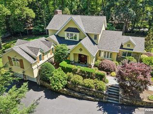 650 Fairview Pl, Wyckoff, NJ 07481