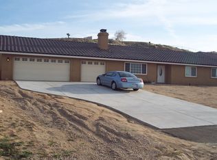 18807 Sutter St, Hesperia, CA 92345