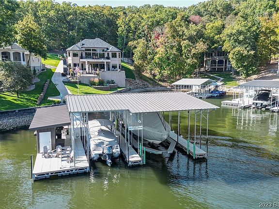 2nd image of 448 Via Del Lago Dr