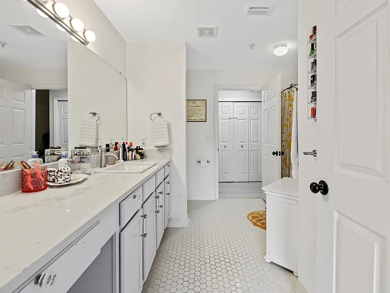 2801 Chancellorsville Dr #334 — Photo 30