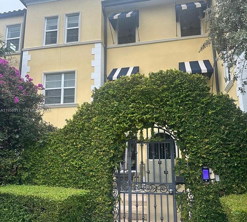 1st image of 4812 Pine Tree Dr APT 105