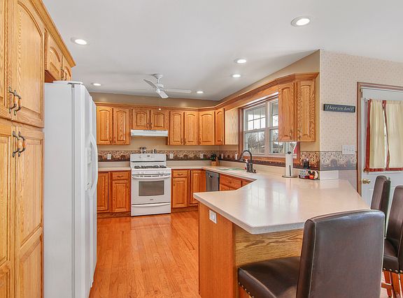 4th image of 1826 Dolly Ct