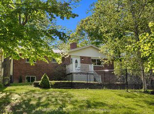 802 Beach Ln, Leeds And The Thousand Islands, ON K0E1N0