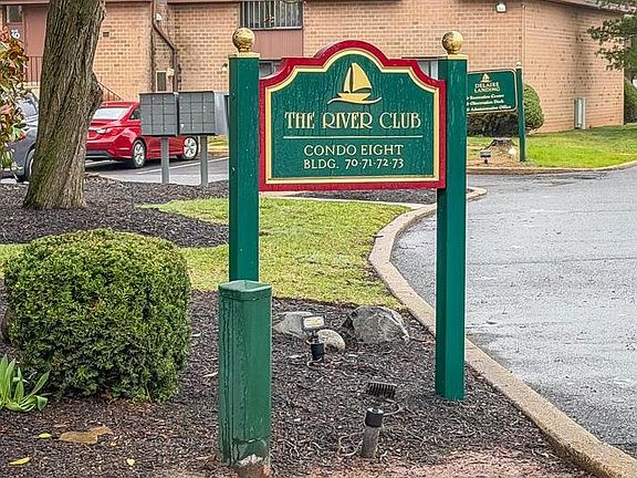 4th image of 72307 Delaire Landing Rd #307