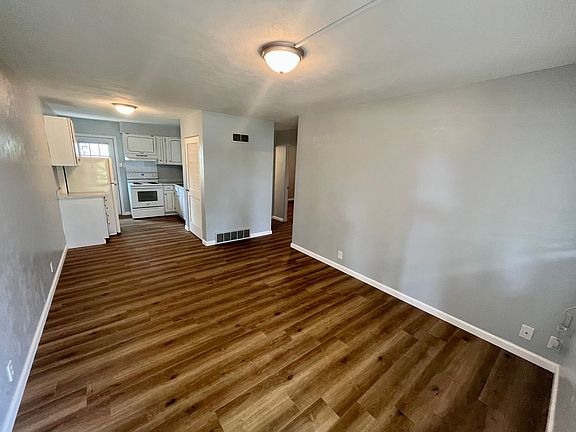 3rd image of 450 S Mansion St #450SM2