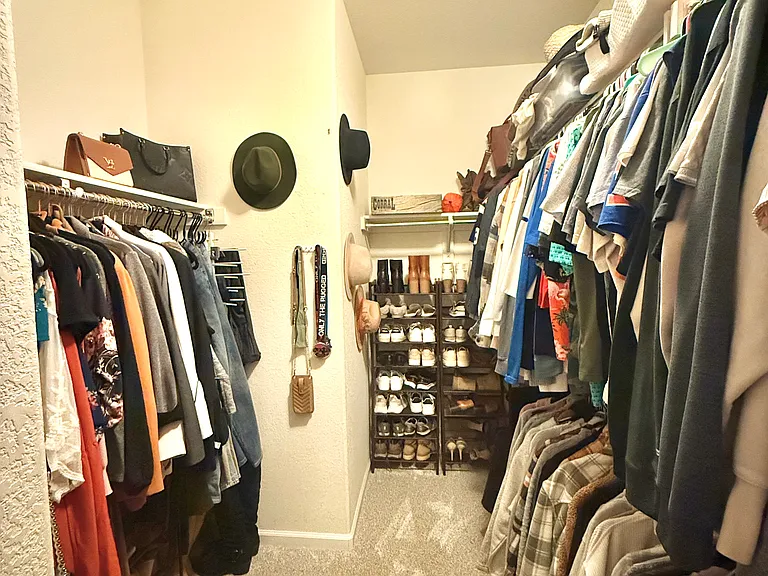 Primary bedroom walk-in closest
