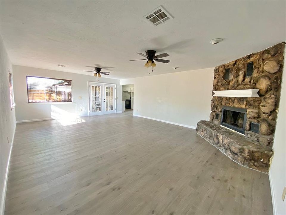 1st image of 709 N Dallas Ave