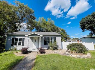 485 W Adams St, Nashville, IL 62263