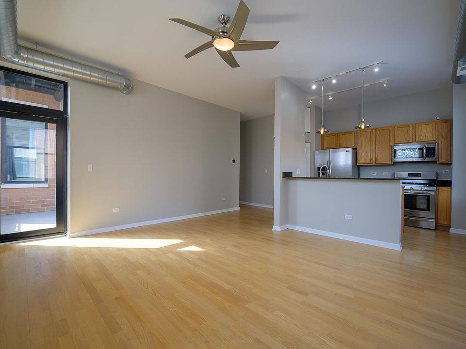1st image of 950 W Leland Ave APT 306