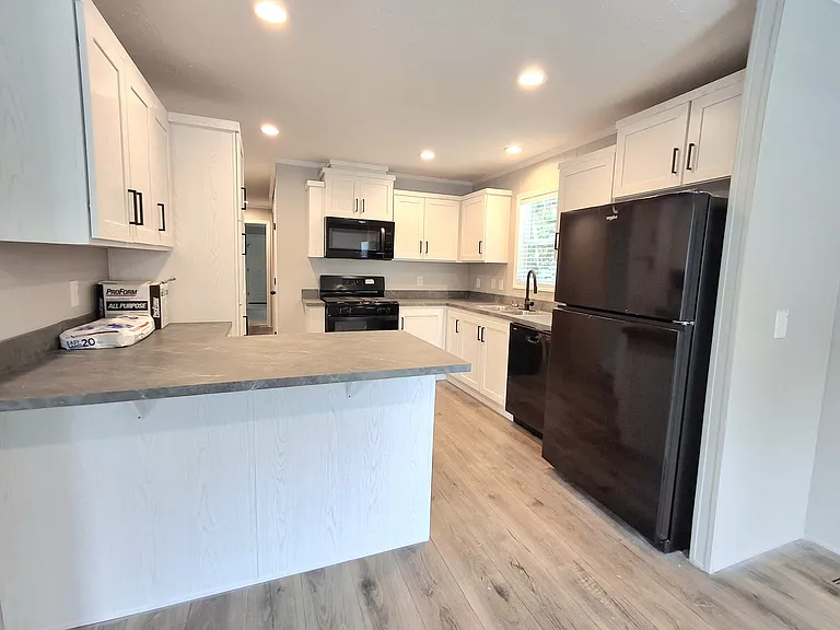 Hickory Hills Village — Photo 24