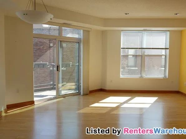 1800 Clinton Ave APT 308, Minneapolis, MN 55404