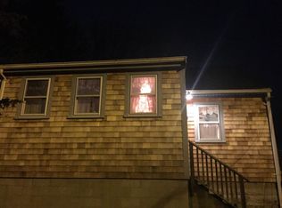 87 Cove St, Portsmouth, RI 02871
