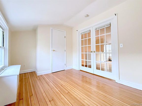 5th image of 1306 Henry Ave #2