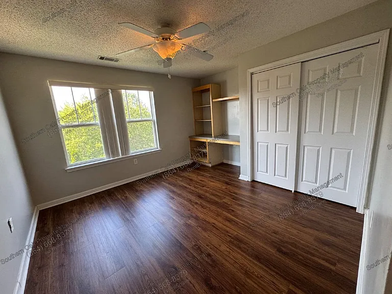 1123 Harts Ridge Dr — Photo 7