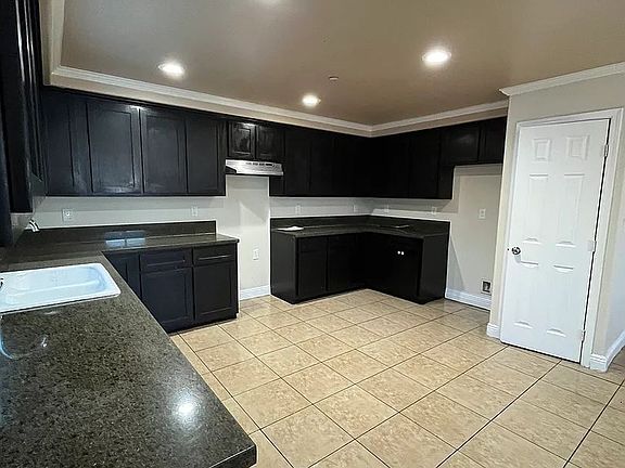 5th image of 725-727 E 54th St