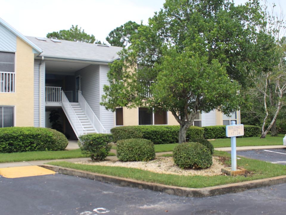 1st image of 101 Bent Tree Dr APT 18