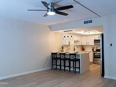 7830 E Camelback Rd #208