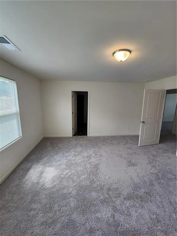 4 bed, 2.5 bath, 2432 sqft, $2,245 — Photo 3