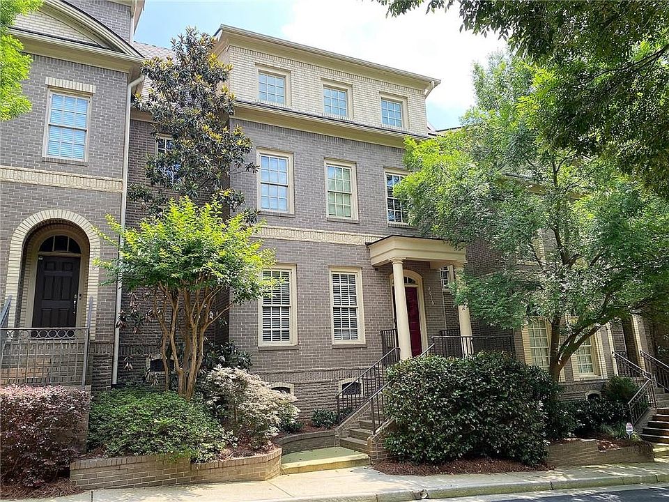 1st image of 2016 Kensington Green Dr SE