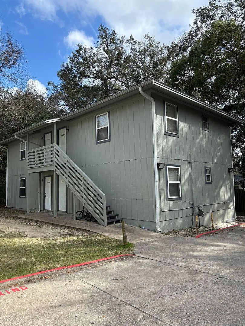 1323 Volusia Street — Photo 1