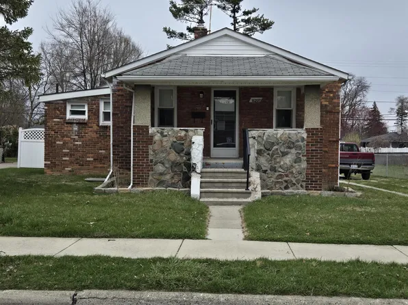 16207 Chesterfield Ave, Eastpointe, MI 48021