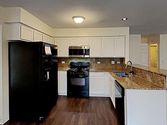 3rd image of 164 Gleneagle Dr