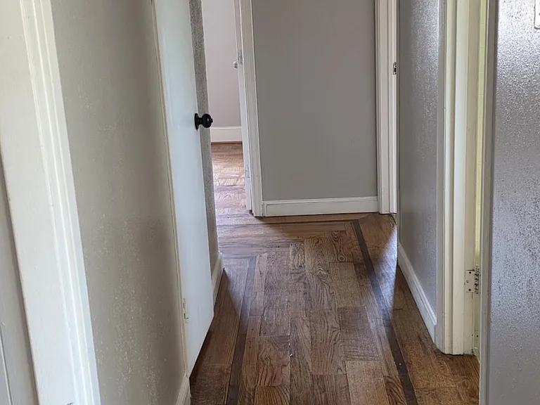 9011 Boundbrook Ave — Photo 11