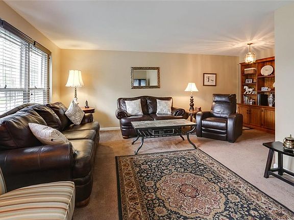 3rd image of 58 Blake Ln