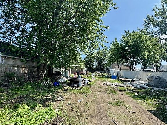 2nd image of 120 East 8th Road