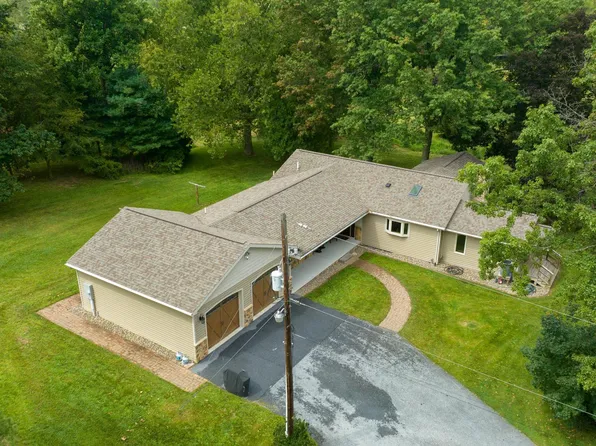 212 Angle Rd, Grantville, PA 17028