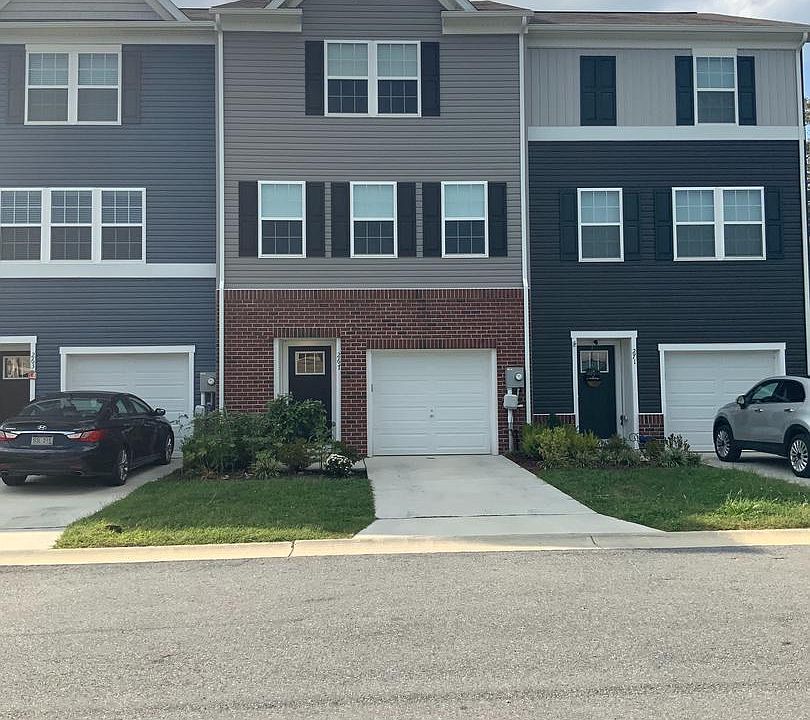 1st image of 267 Drexel Ct