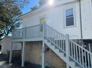 2108 1/2 Arendell St, Morehead City, NC 28557