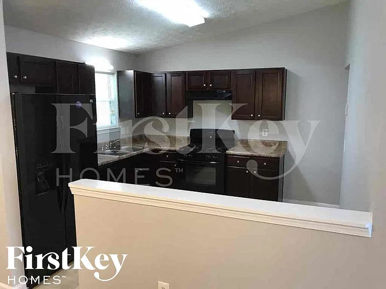 5623 Crystal Hl — Photo 5