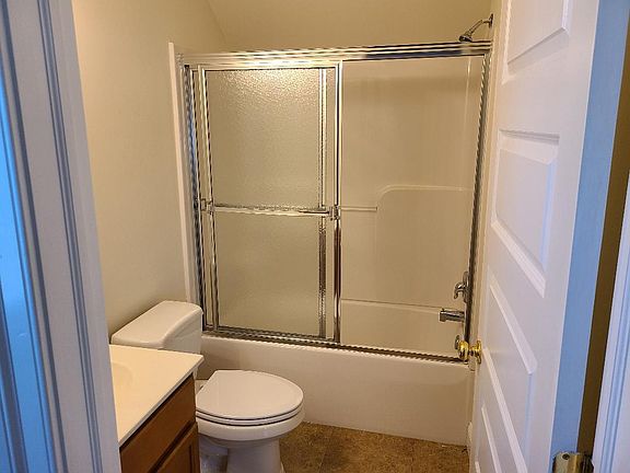 5th image of 108 E Delaware Ave #B