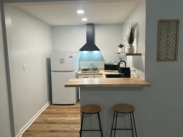 High Ridge Dr — Photo 2