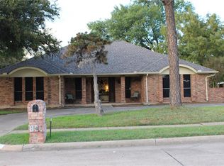 801 Lakeshore Dr, Mesquite, TX 75149