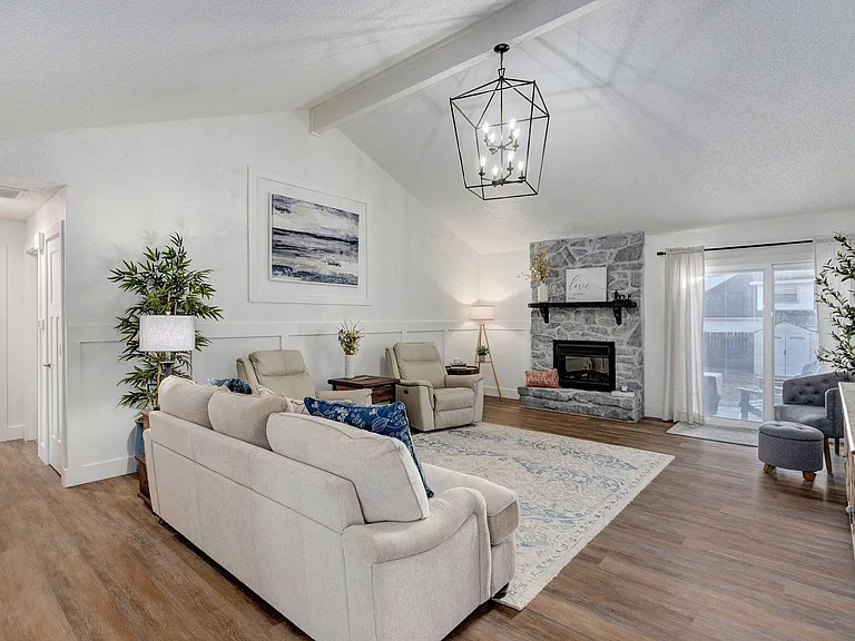 4094 S Eaton Ave — Photo 8