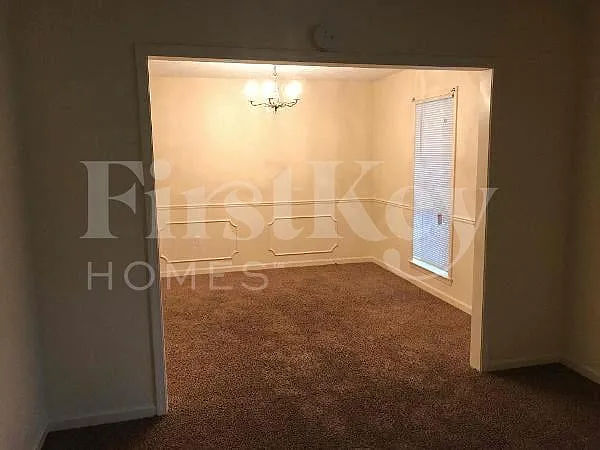 3 bed, 2.0 bath, 1470 sqft, $1,455 — Photo 4