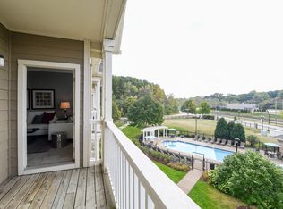 Reserve at Wauwatosa, Wauwatosa, WI 53213