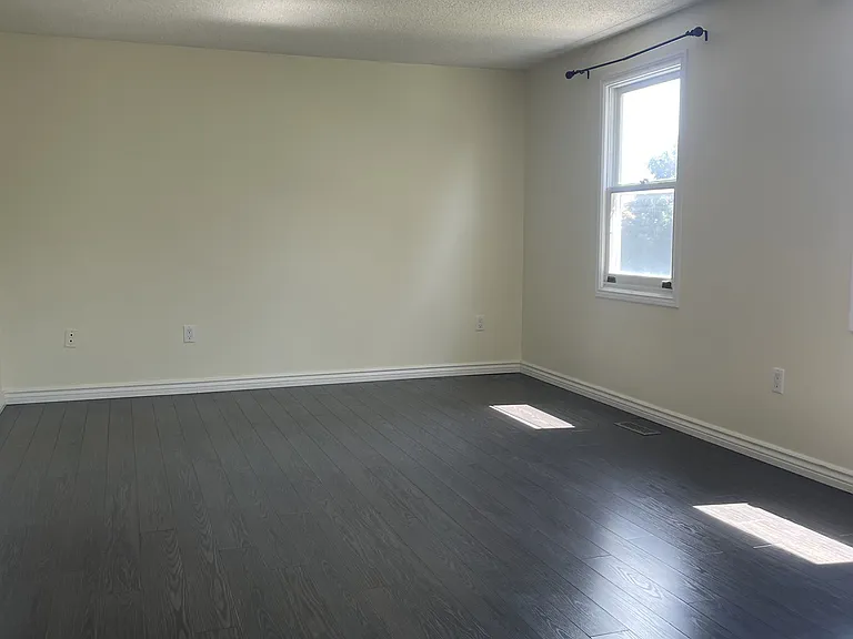 24 Rembrandt Dr — Photo 16