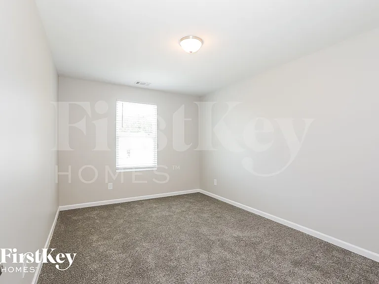 156 Alexander Ln — Photo 12
