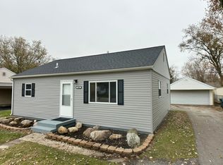 306 Maple St, Crown Point, IN 46307