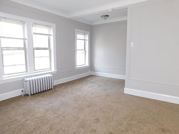 2nd image of 725 Washington St APT 306