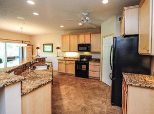 5264 Greenwood Dr, Mounds View, MN 55112