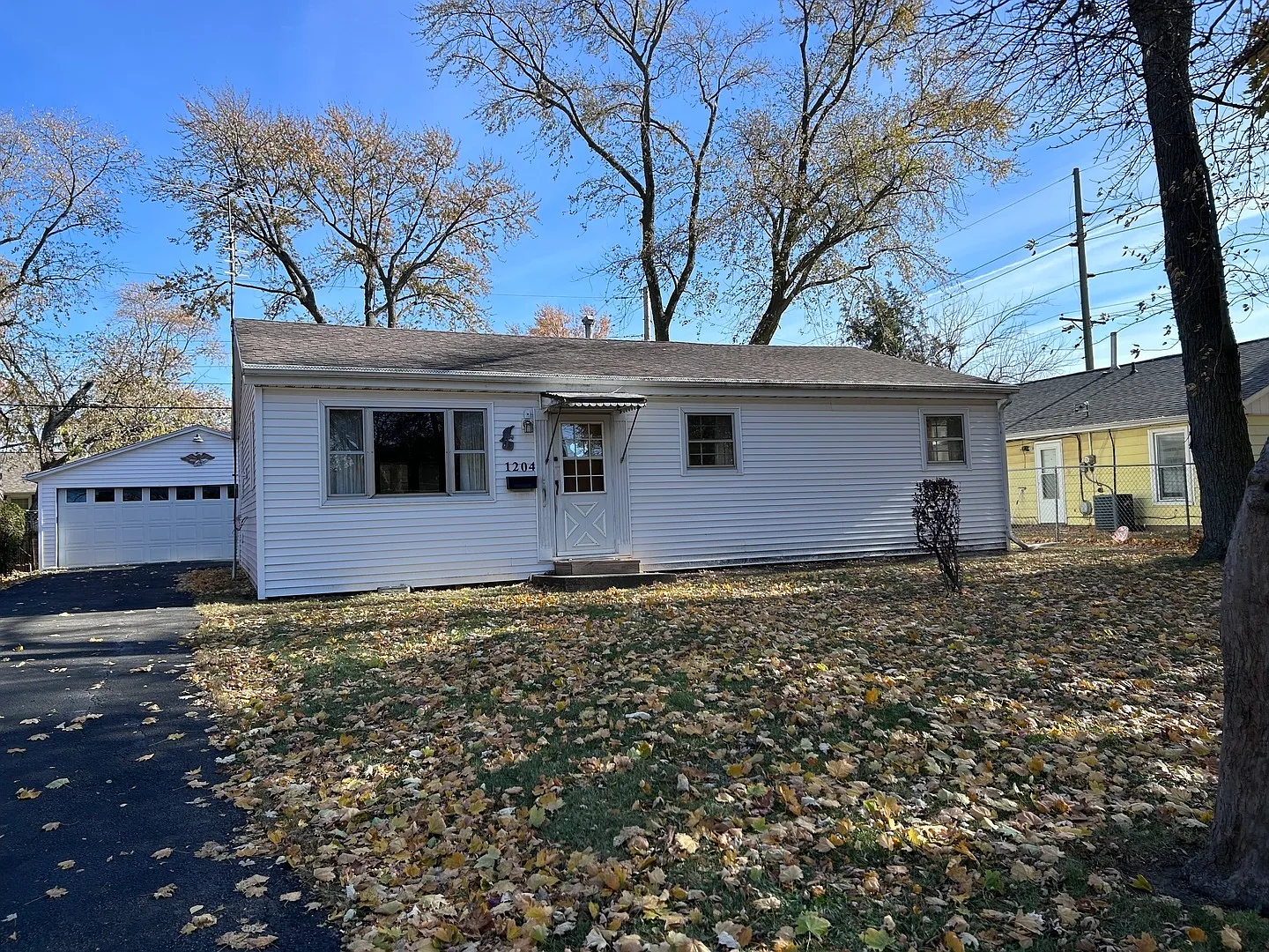 1204 Garden Hills Dr photo 1
